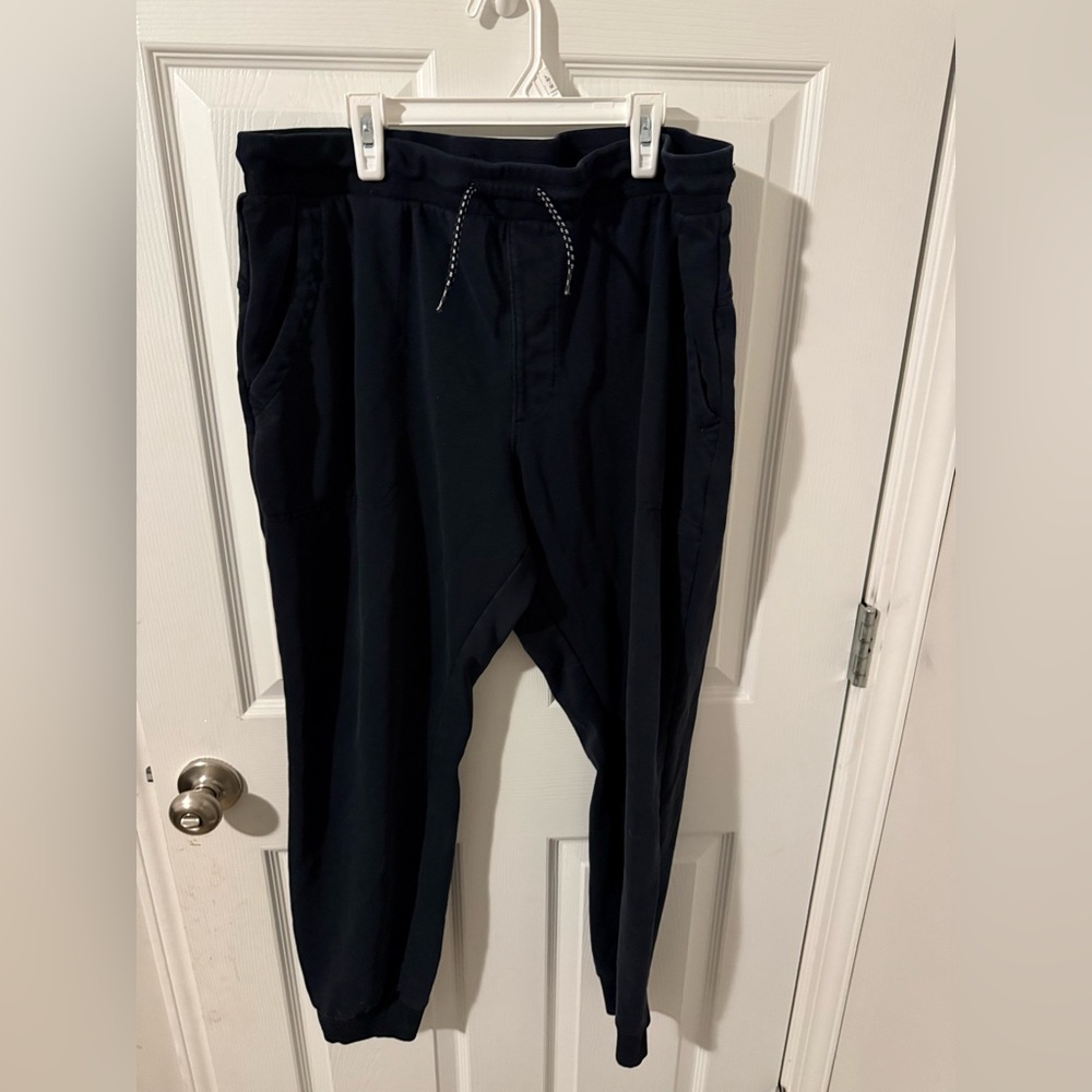 Columbia Men's Black Fleece Joggers XL